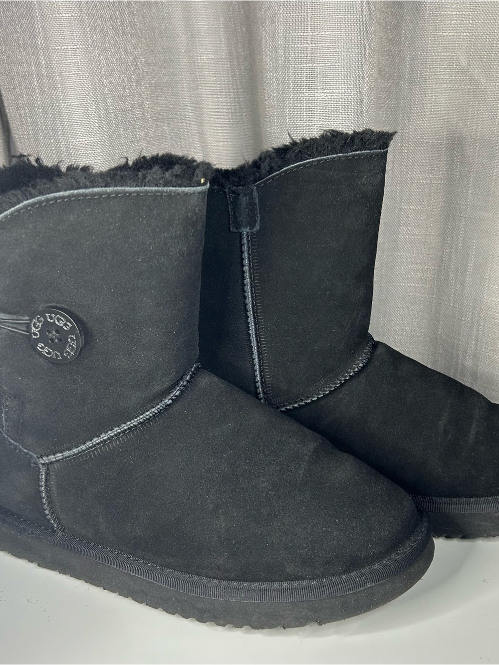 UGG Black Short Suede Shearling Boots Bailey Button